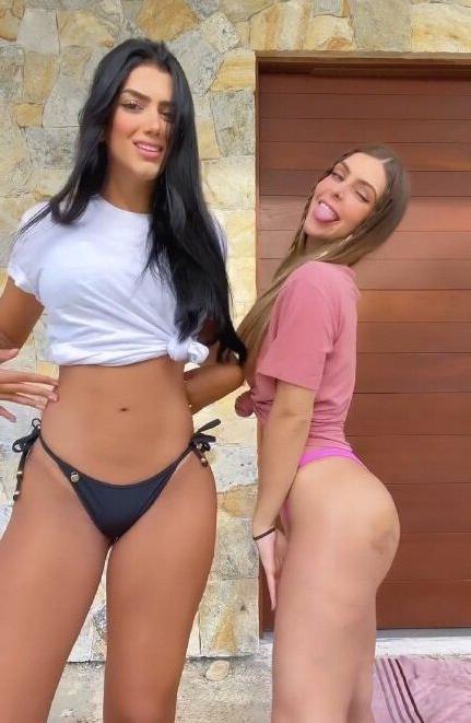 8P Victoria Medeiros nude