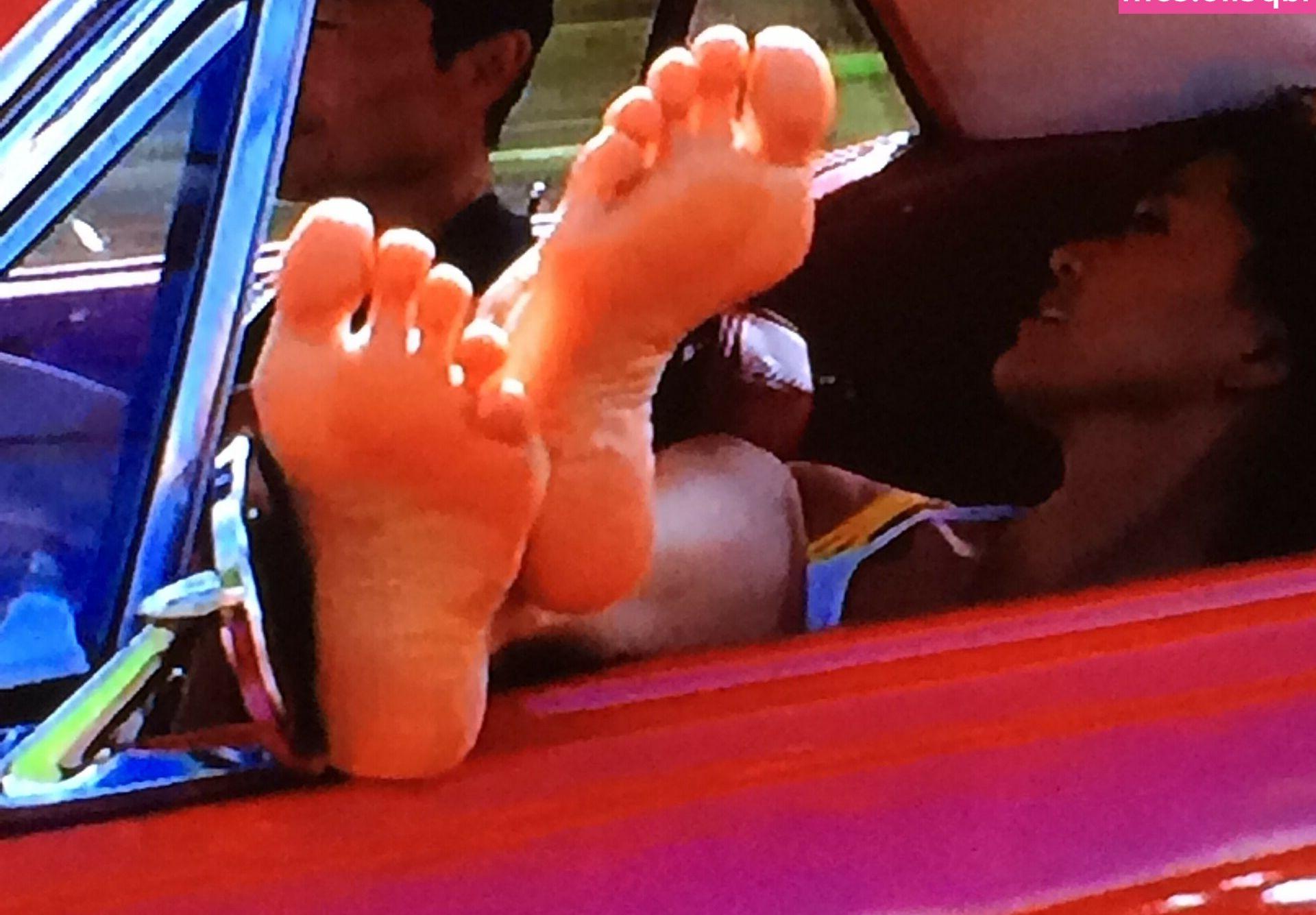 8P Grace Park nude