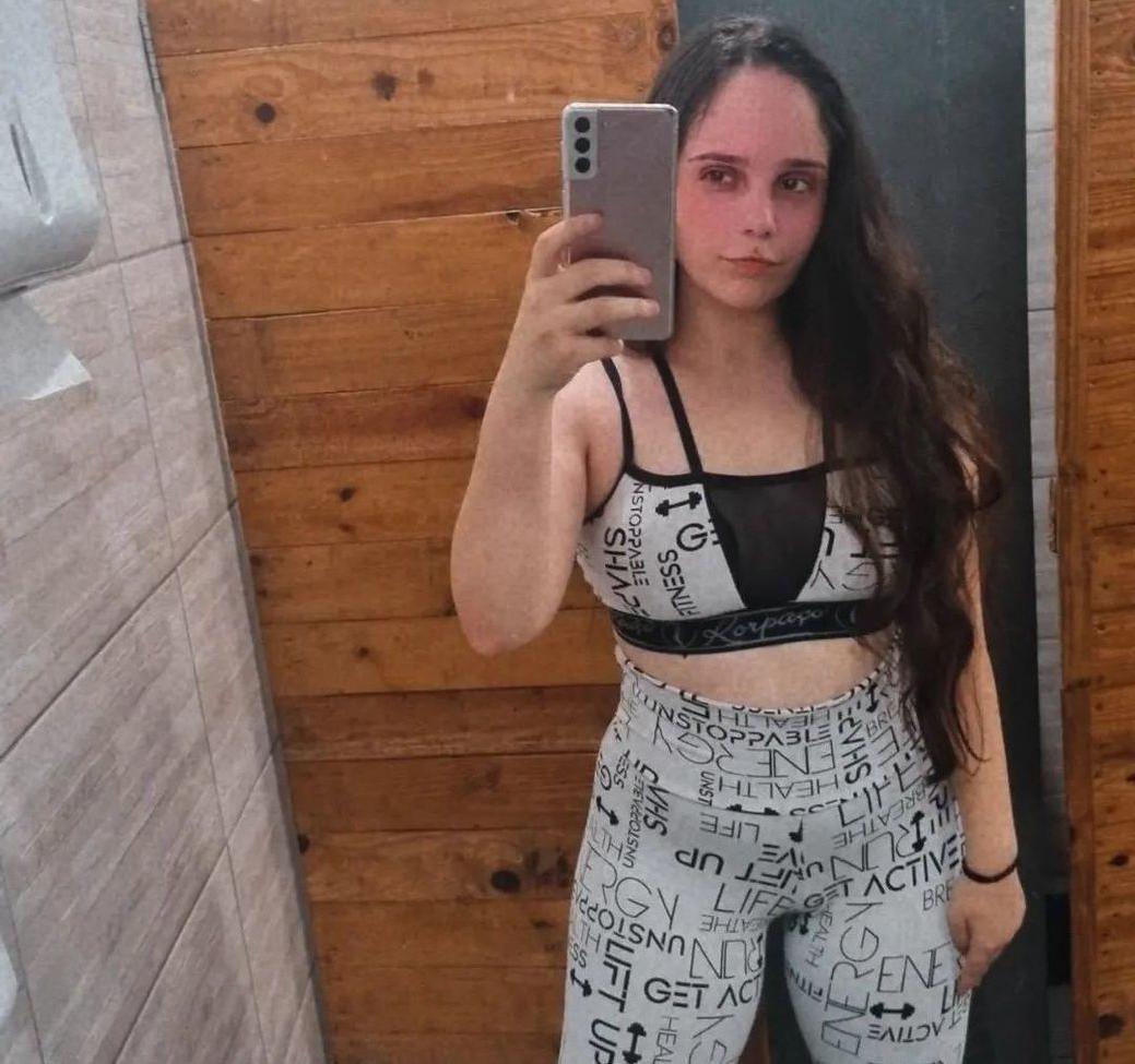 25P Laysa Meroto nude