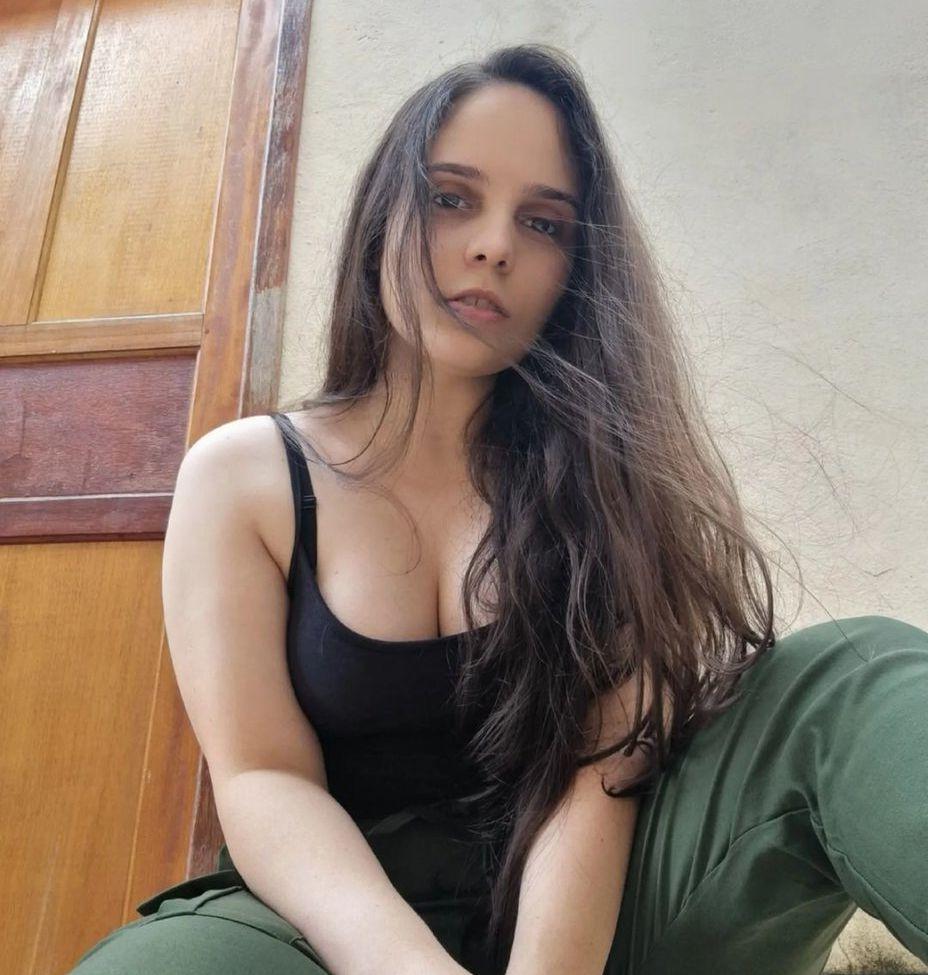 25P Laysa Meroto nude