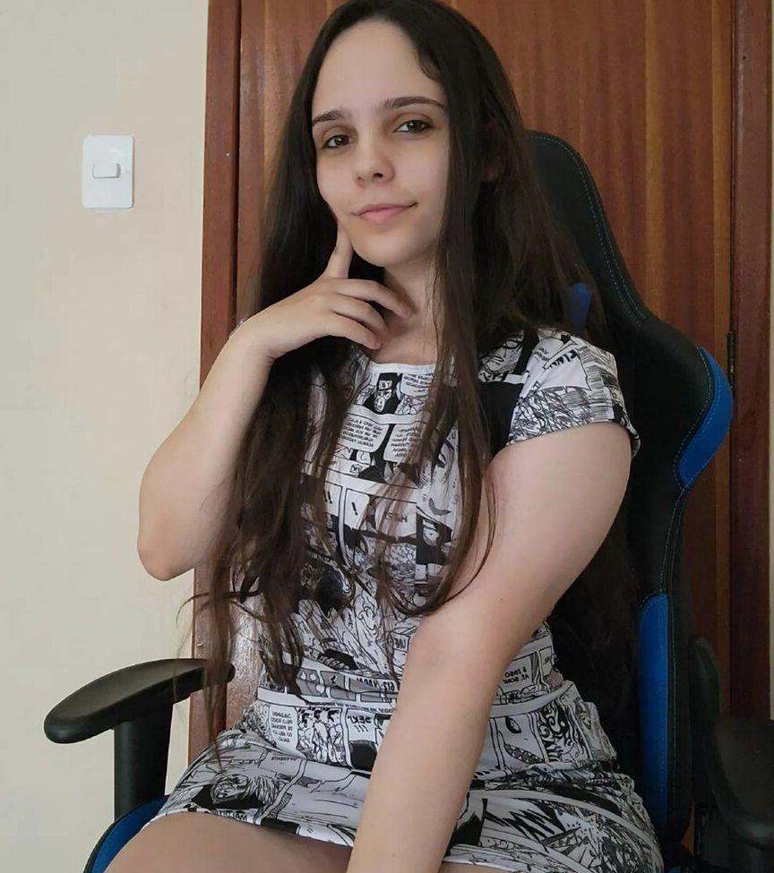 25P Laysa Meroto nude