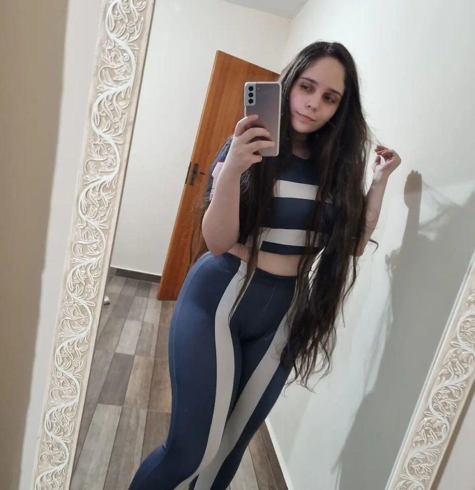 25P Laysa Meroto nude