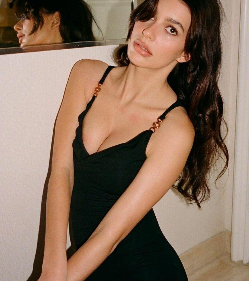 25P Camila Morrone nude