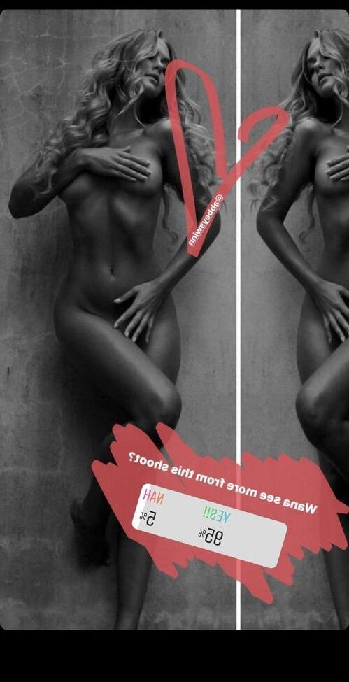 25P Steph Claire Smith nude