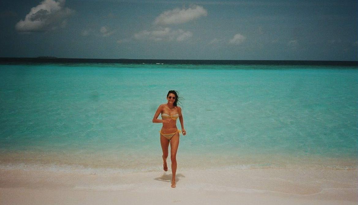 25P Nina Dobrev nude