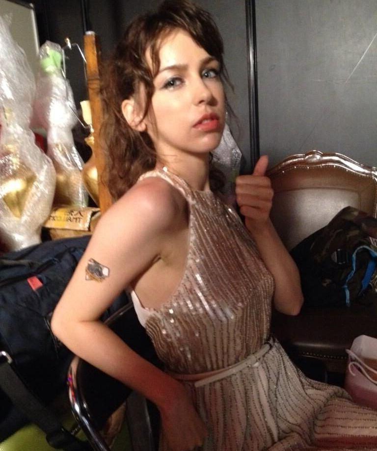 25P Stefanie Joosten nude