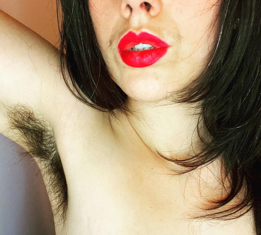 25P Scarlet Labelle nude