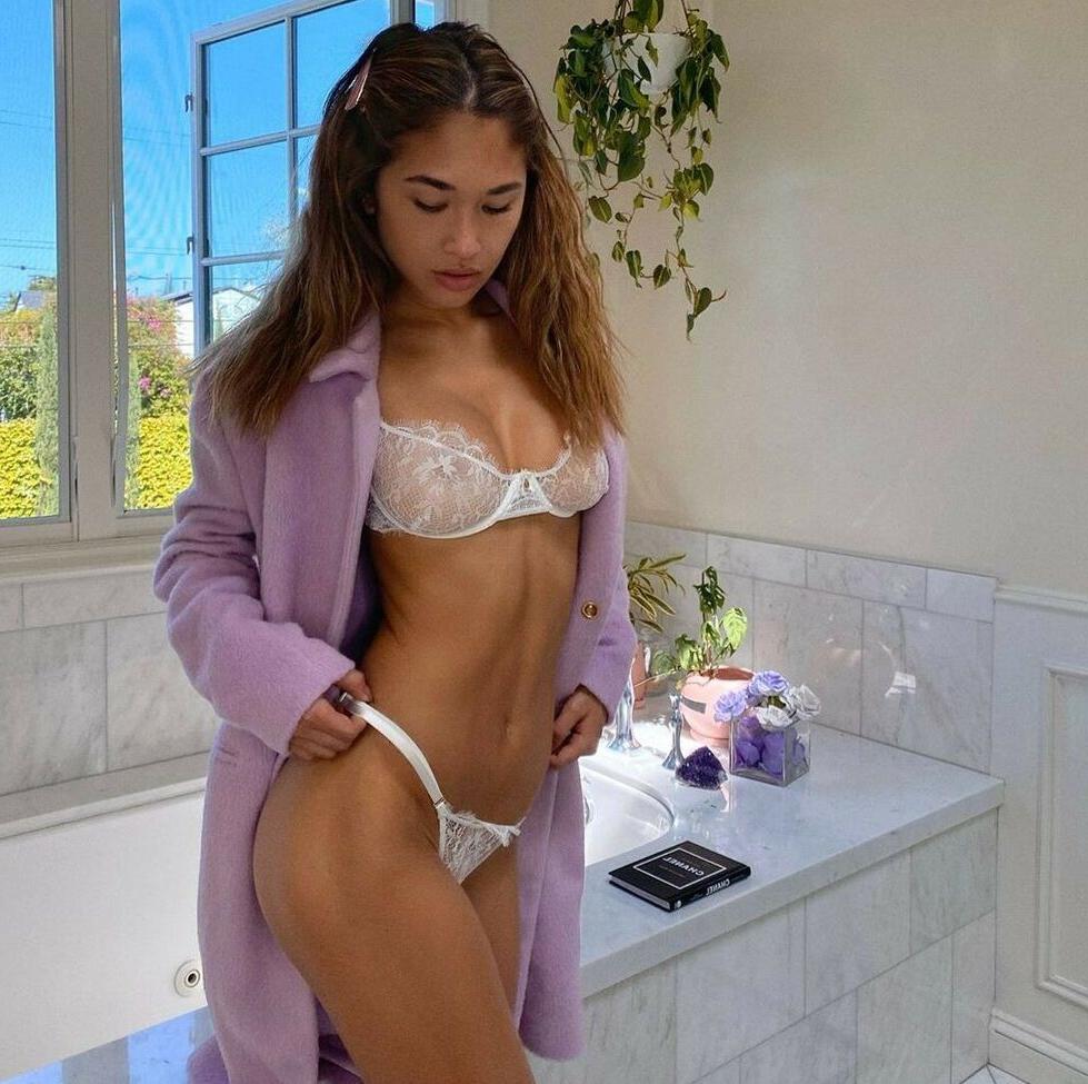 25P Jocelyn Chew nude