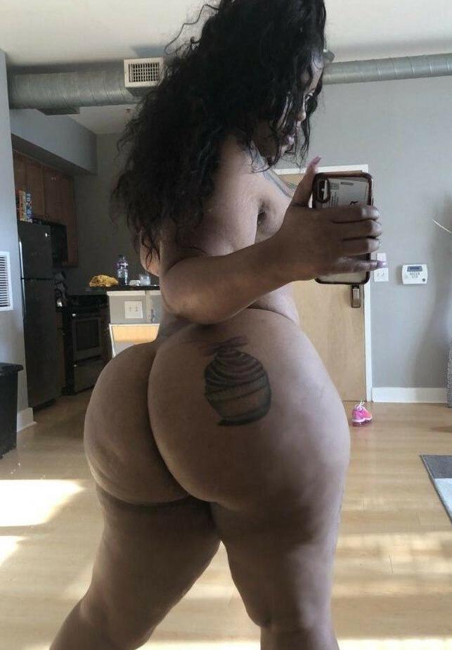 4P Ghetto Barbie nude