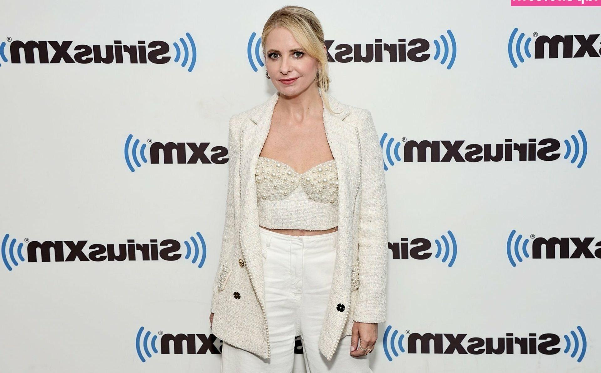 25P Sarah Michelle Gellar nude