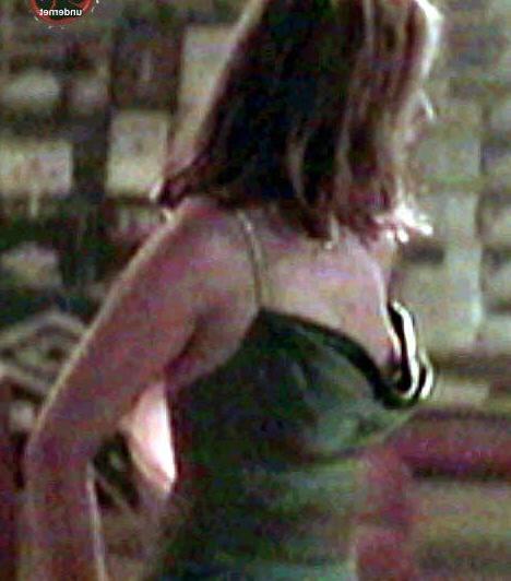 25P Sarah Michelle Gellar nude