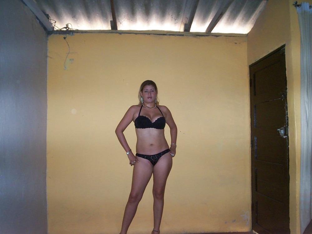 25P Sexy Hot Latina Fuckin a Banana 