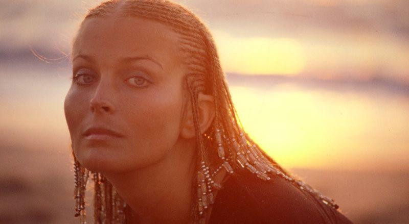 25P Bo Derek nackt