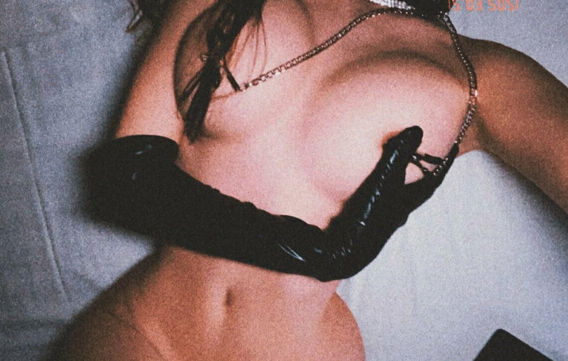25P Raducu Mihaela nude