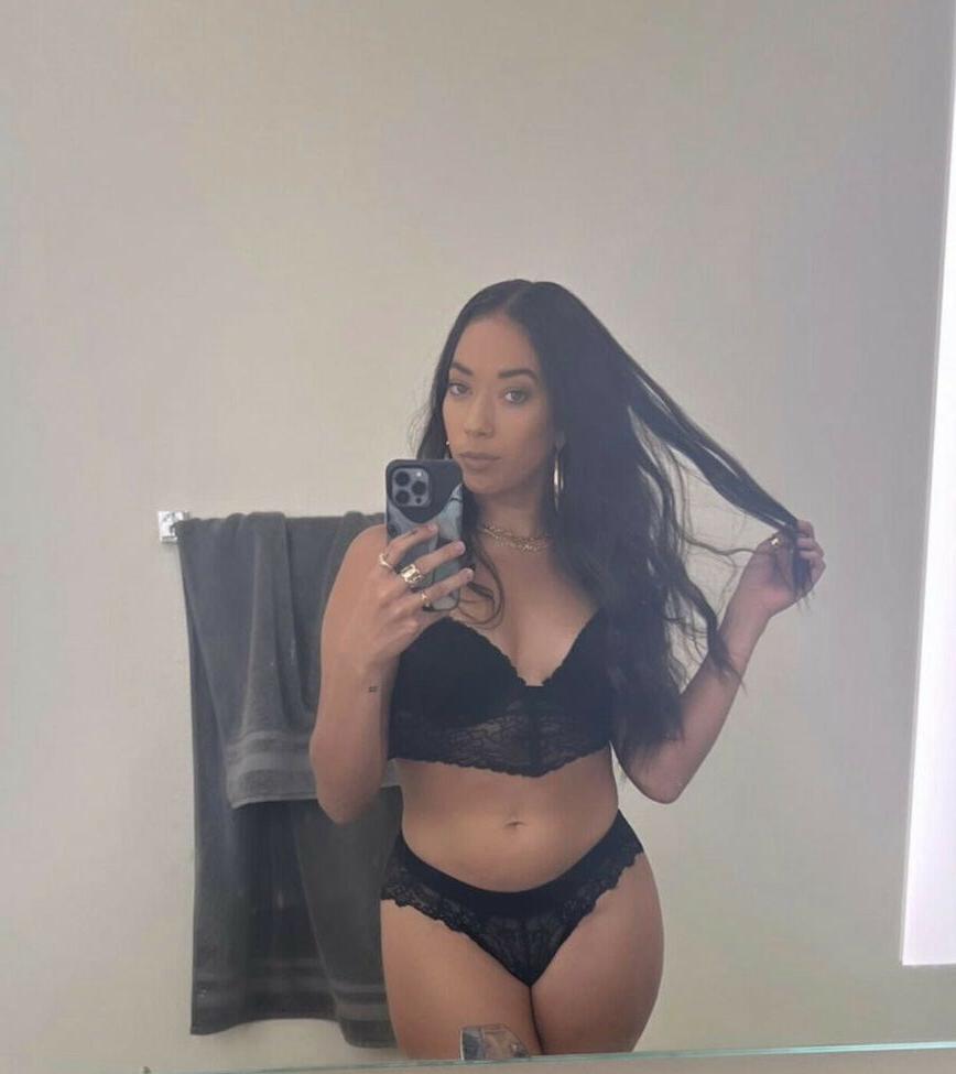 25P Kassandra Lee nude
