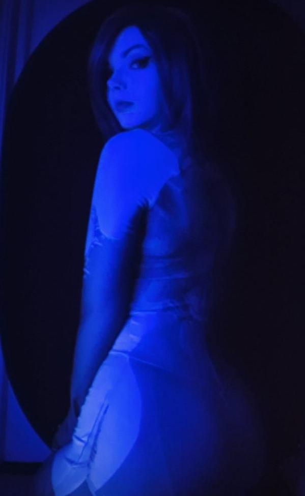 25P Louise Julie nude