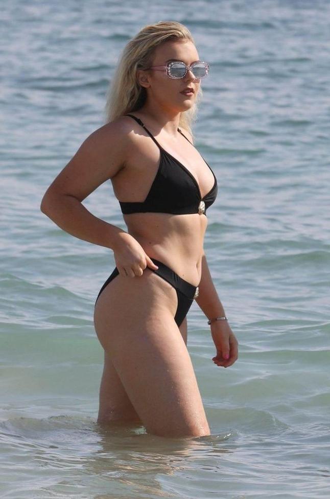 25P Tallia Storm nude