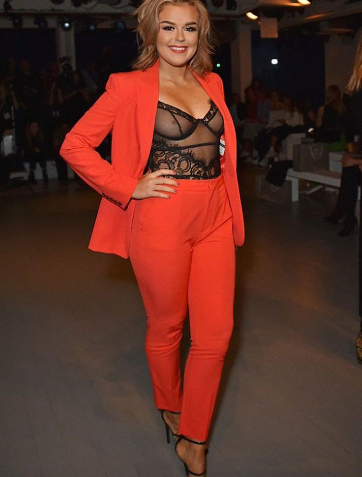 25P Tallia Storm nude
