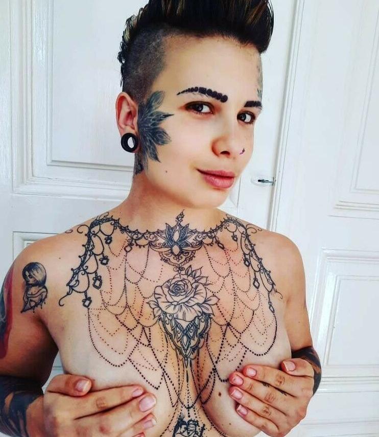 25P Mira Cuckold nude