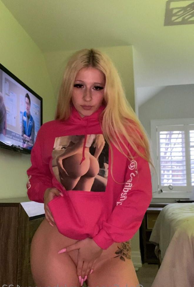 25P Shayna Laliberte nude