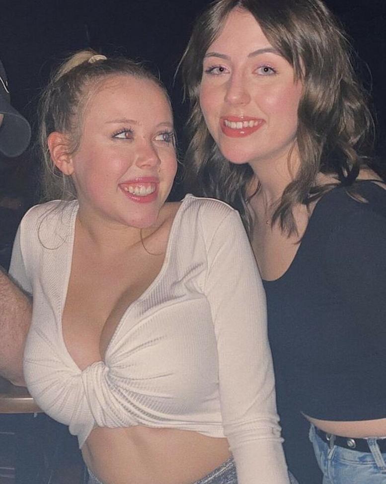 25P Emily Kyte nude