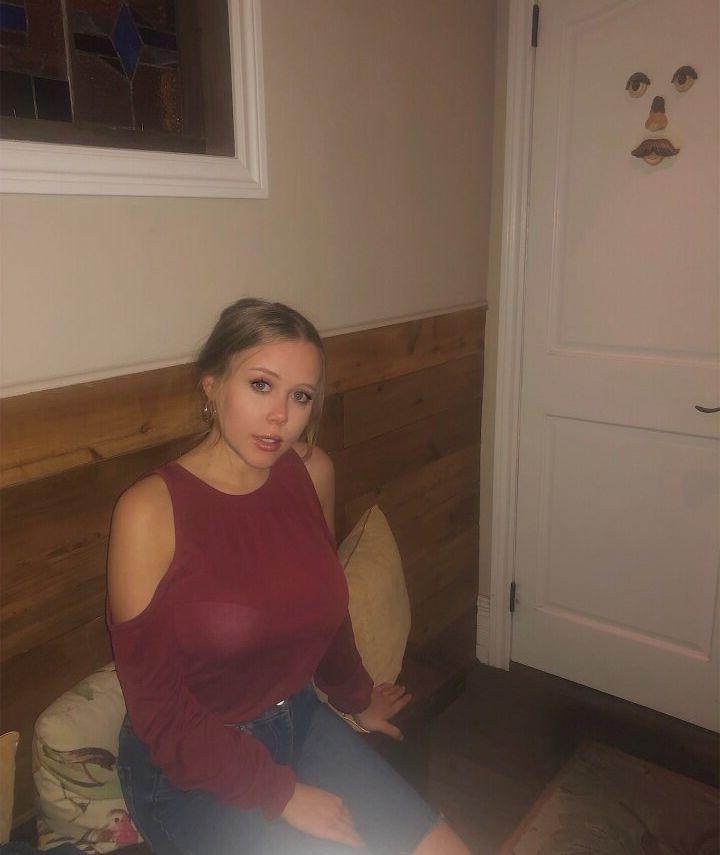25P Emily Kyte nude