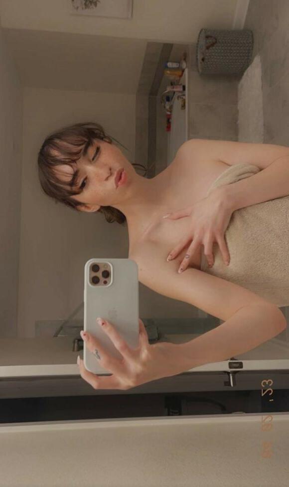 25P Catlyn Crespo nude
