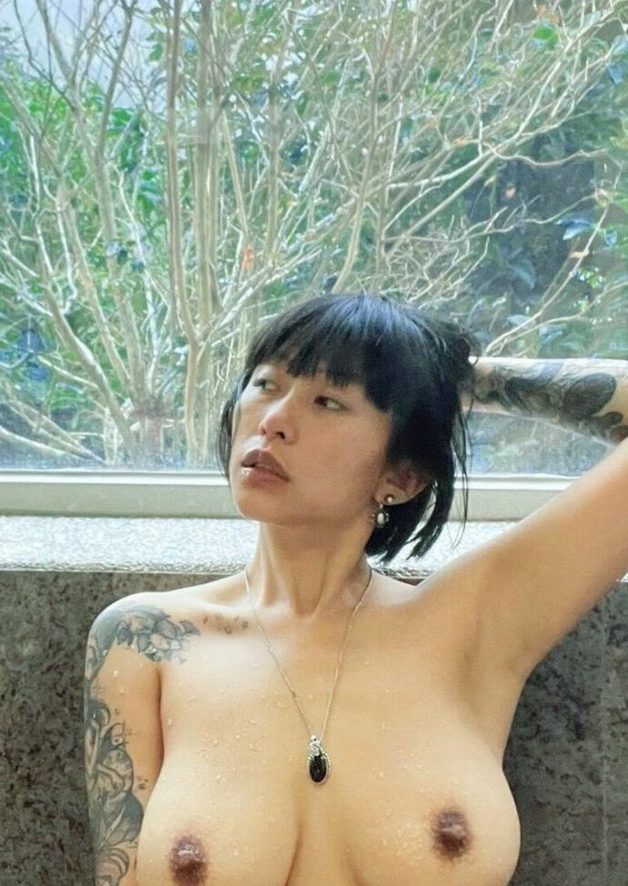 25P Maimaiwhyder Taiwanese Big Boobs nude