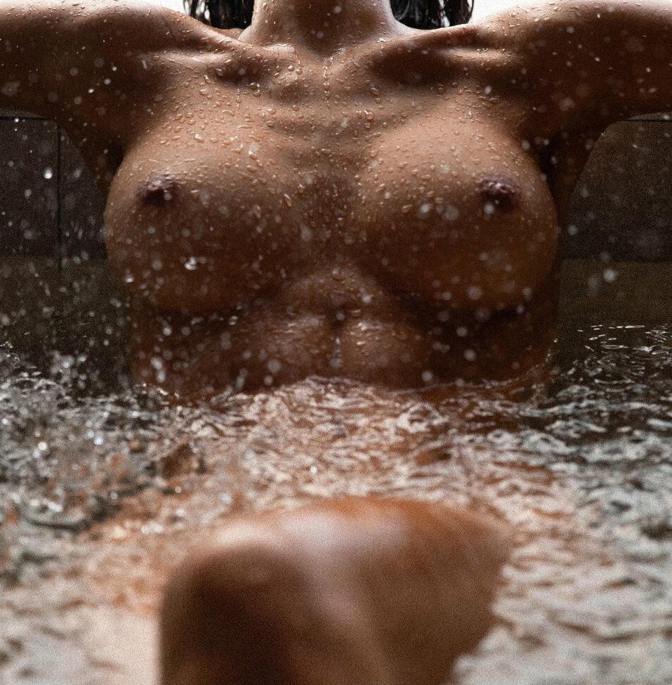 25P Alice Shilamka nude