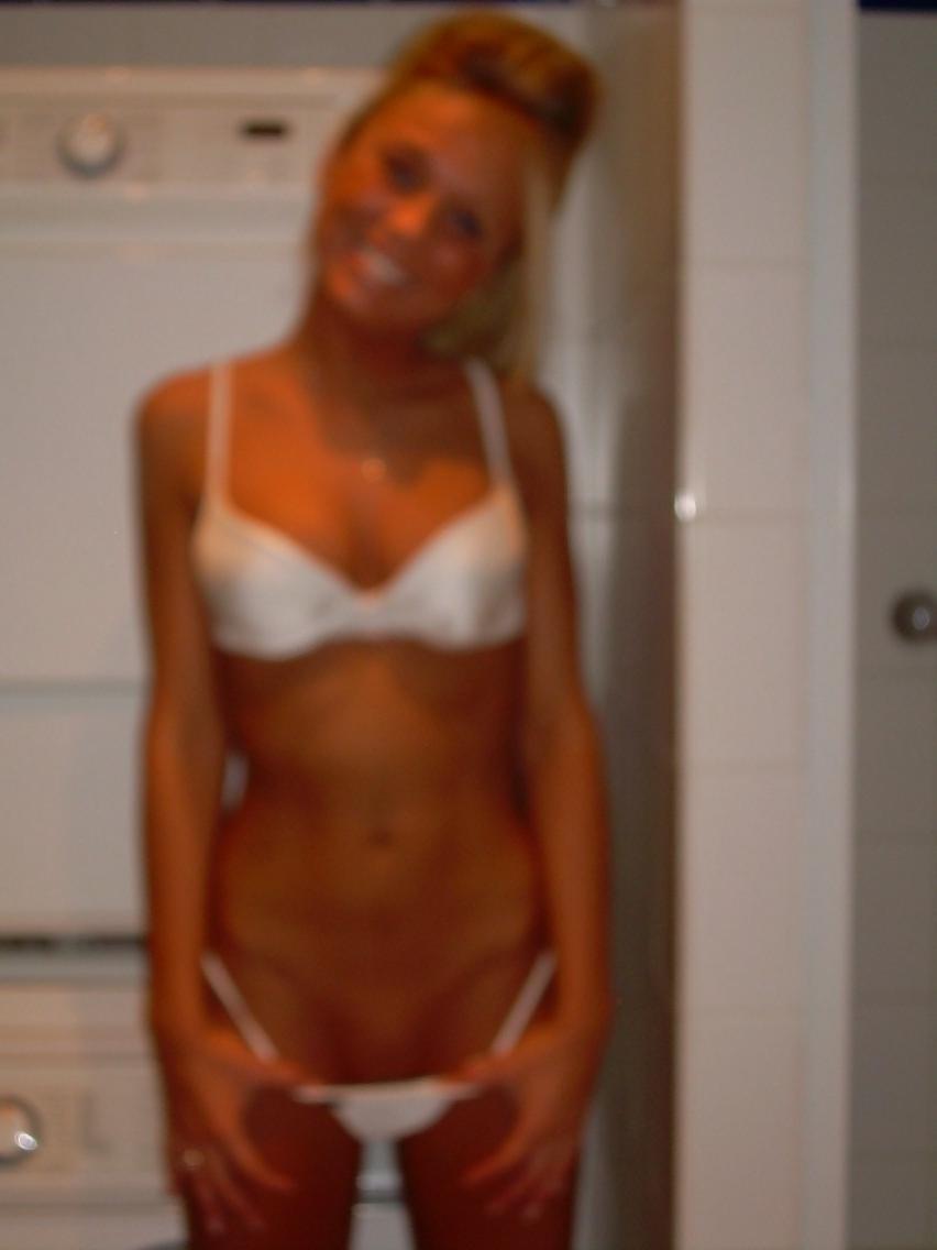 20P Britta So Hot