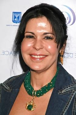 25P Maria Conchita Alonso---non nude