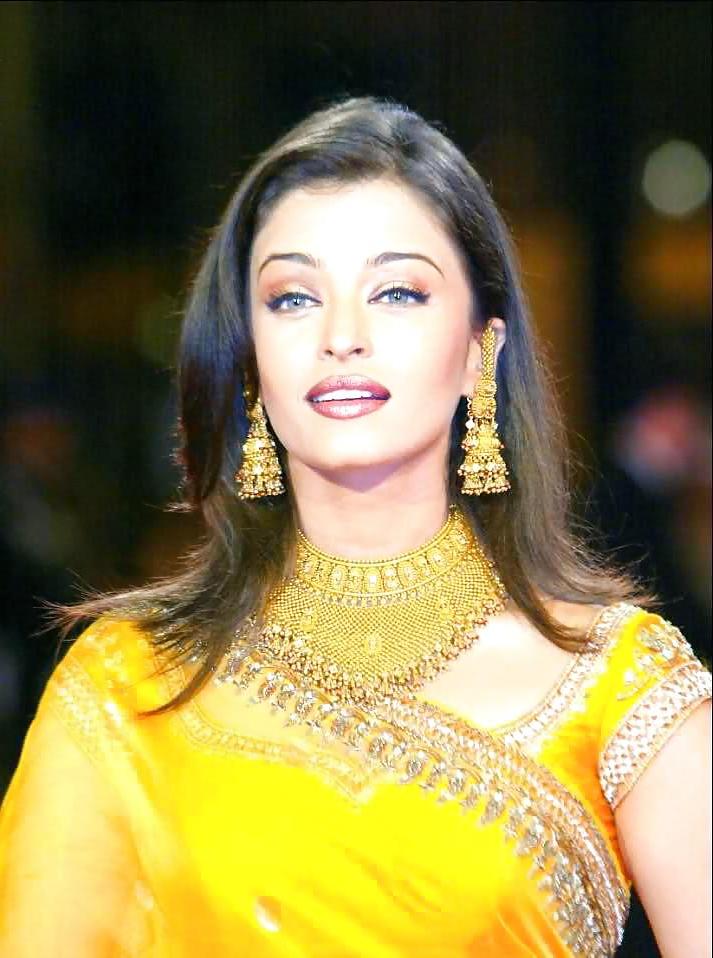 10P Sexy Indian Actresses celebrity