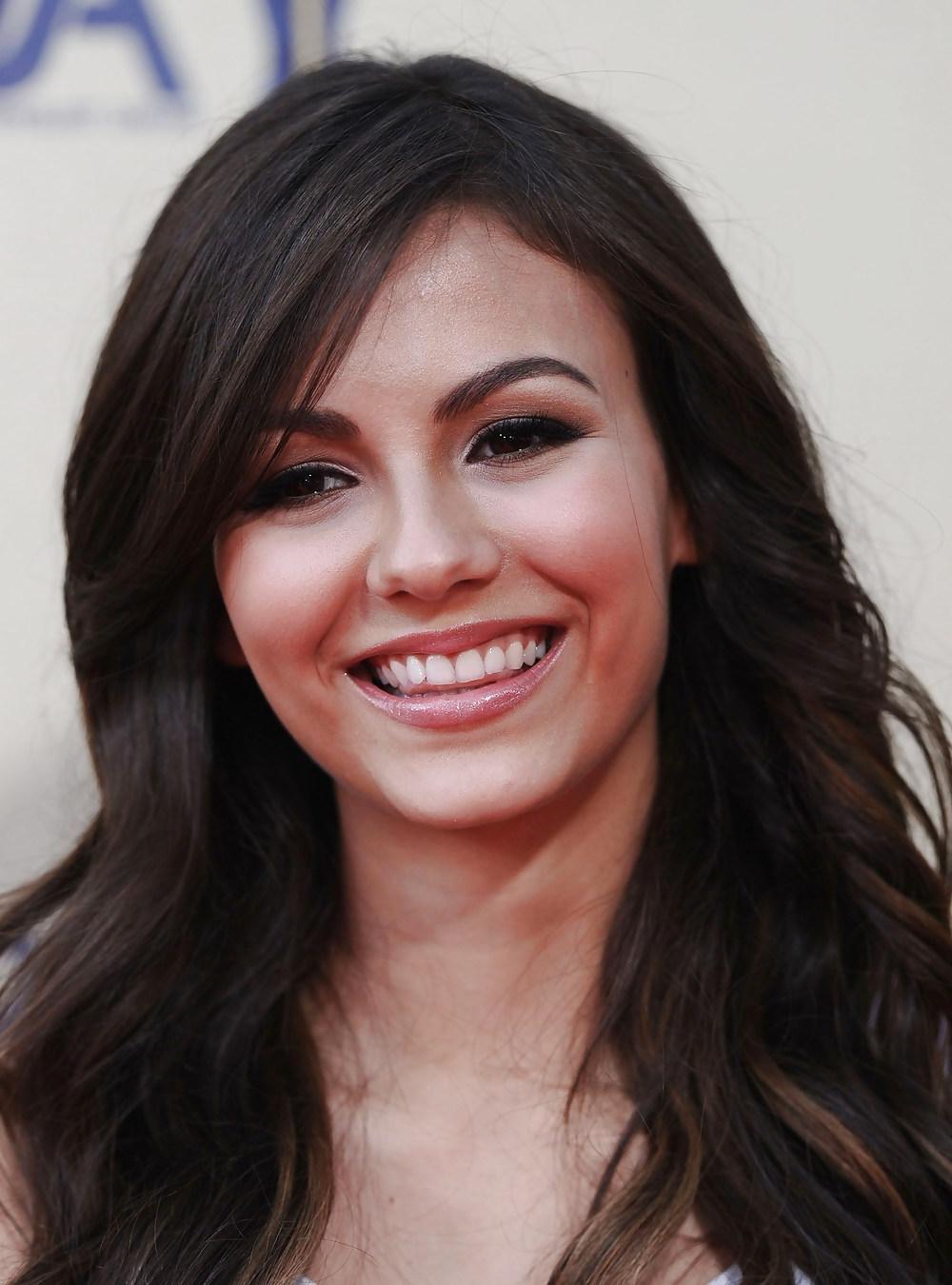25P Victoria Justice