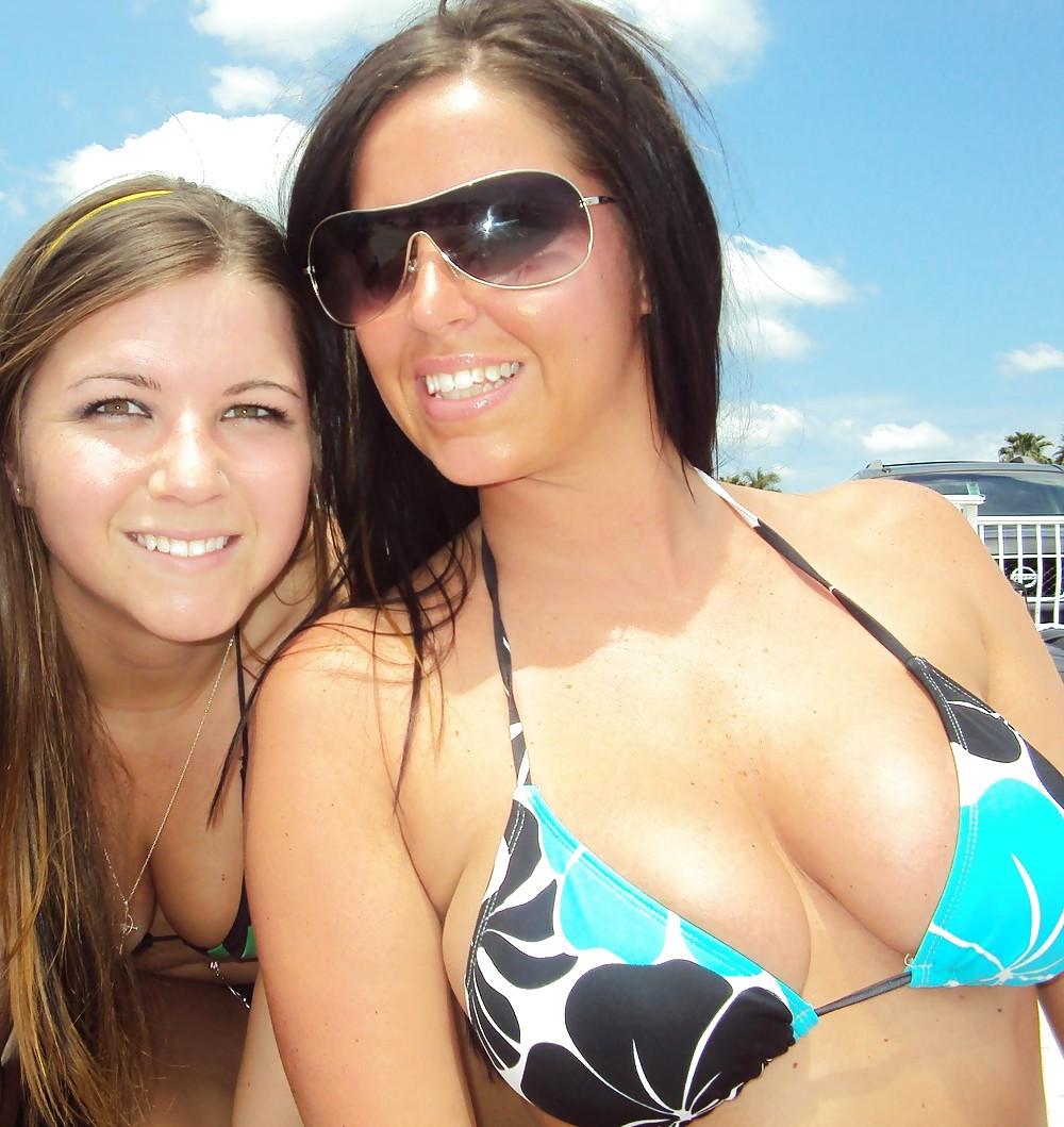 25P Hot Girls in Sunglasses