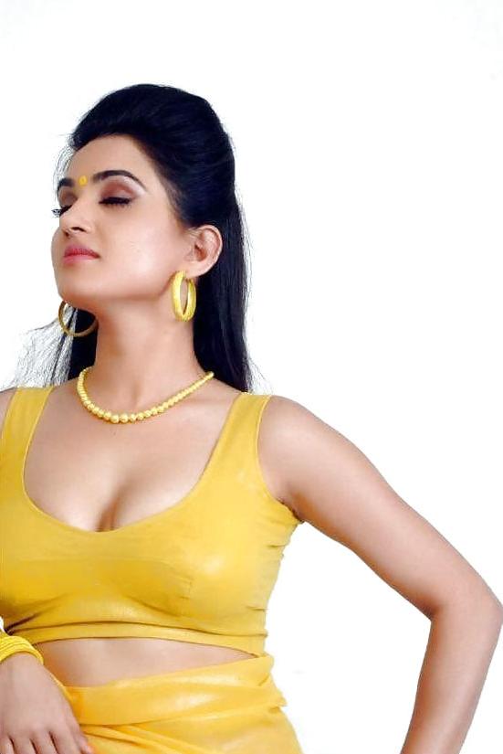 24P SEXY INDIAN TEACHER