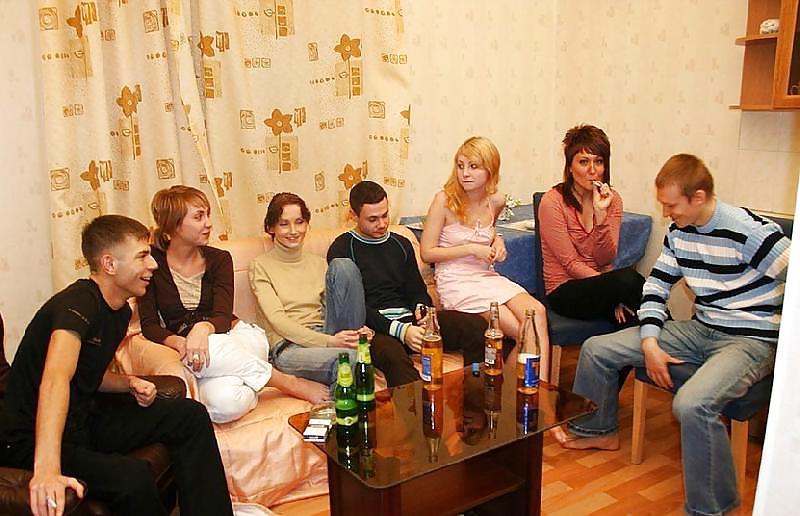 16P Swinger's party 7