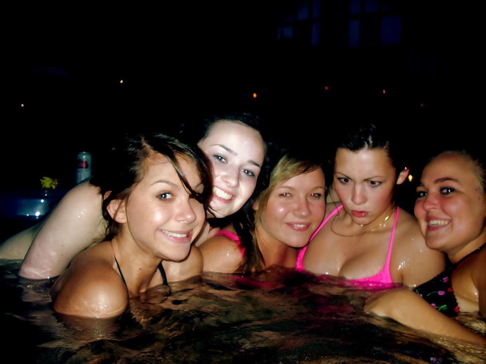25P Girls Pool Party