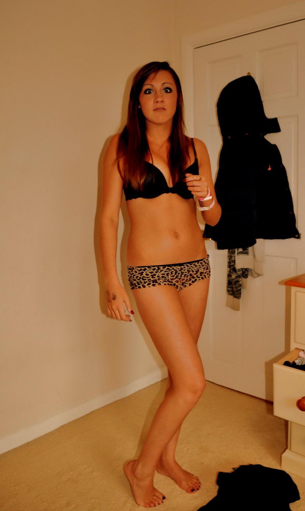 25P Girls Pool Party