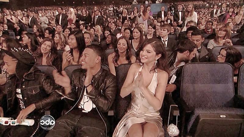 25P Selena Gomez - all braless, topless, upskirt & pokies pics