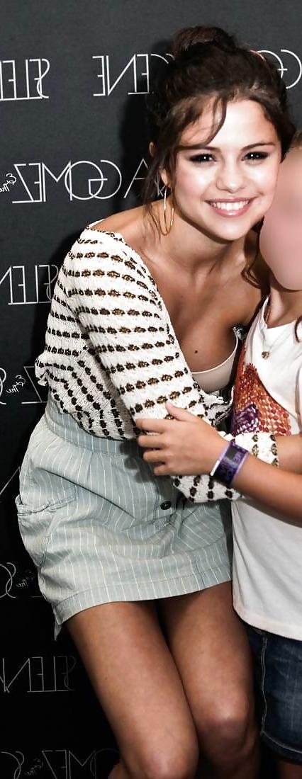 25P Selena Gomez - all braless, topless, upskirt & pokies pics
