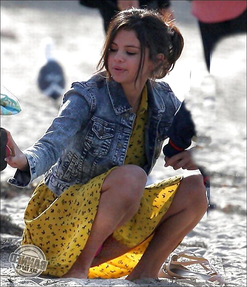 25P Selena Gomez - all braless, topless, upskirt & pokies pics