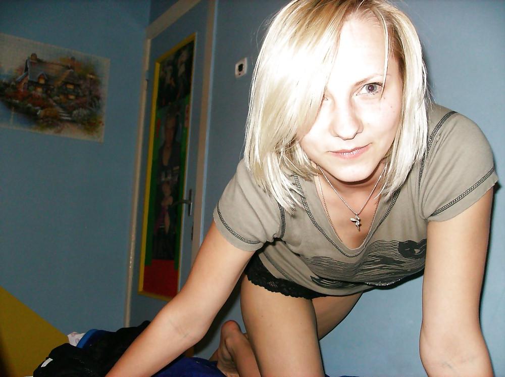 25P Slut Blonde Milf.