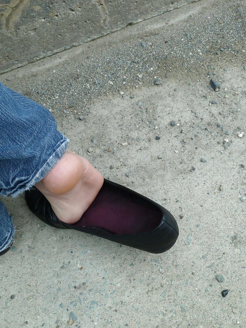 5P Feet in stinky  ballerina