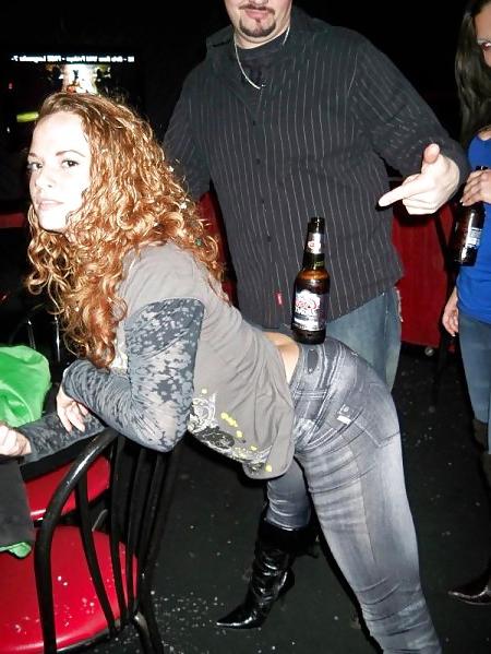 25P Women with Asses so Big you can sit your drink on them!!!