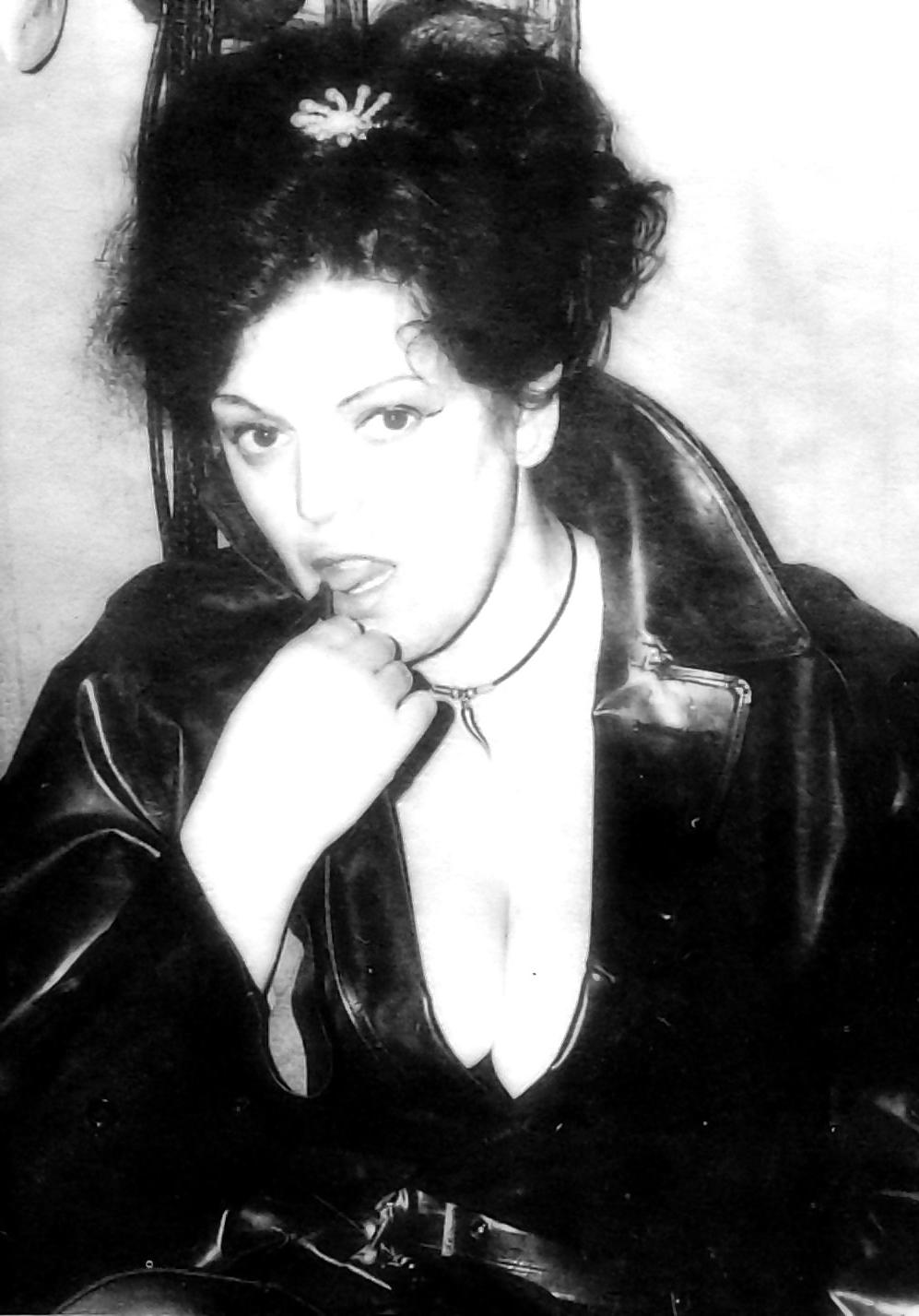 16P Madame Rosa - Real Vintage madame
