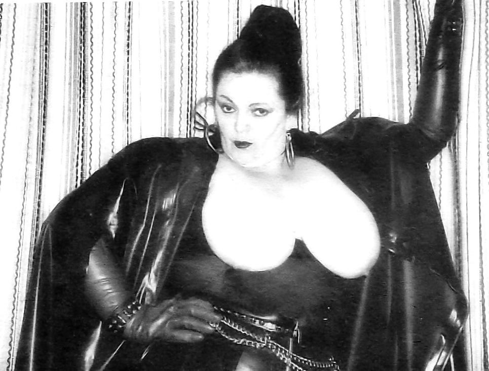 16P Madame Rosa - Real Vintage madame