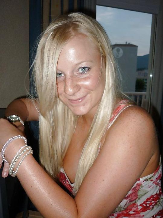 25P Slutty Jess when boyfriend isn't there (part1)
