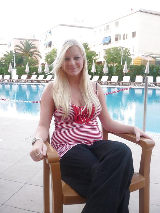 25P Slutty Jess when boyfriend isn't there (part1)