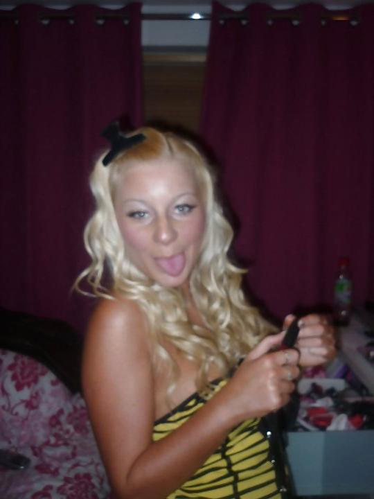 18P Slutty Jess when boyfriend isn't there (part4)
