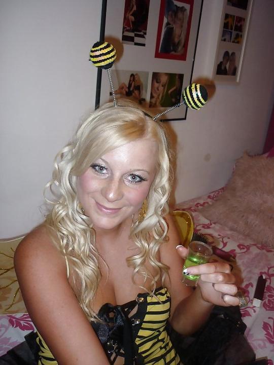 18P Slutty Jess when boyfriend isn't there (part4)
